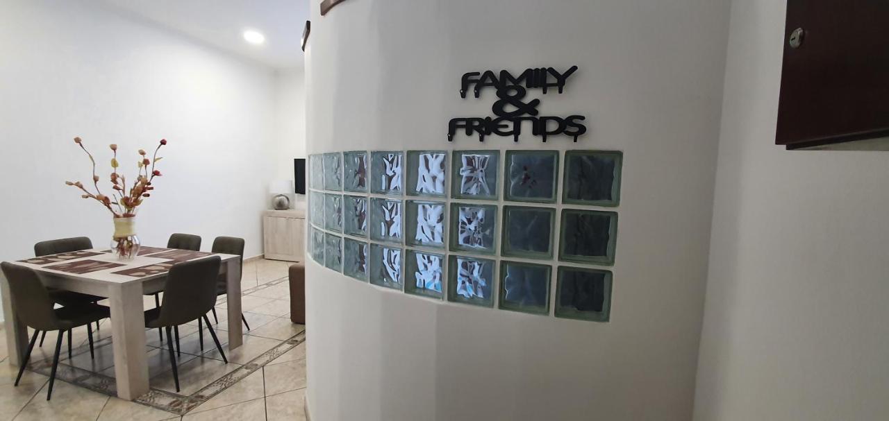 La Casa Di Maya Napels Buitenkant foto